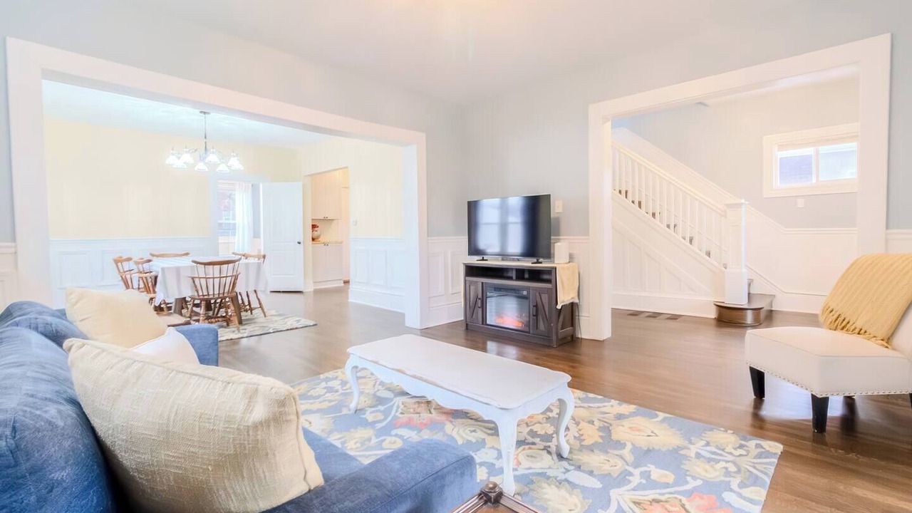 Photo of Livingroom in Gary