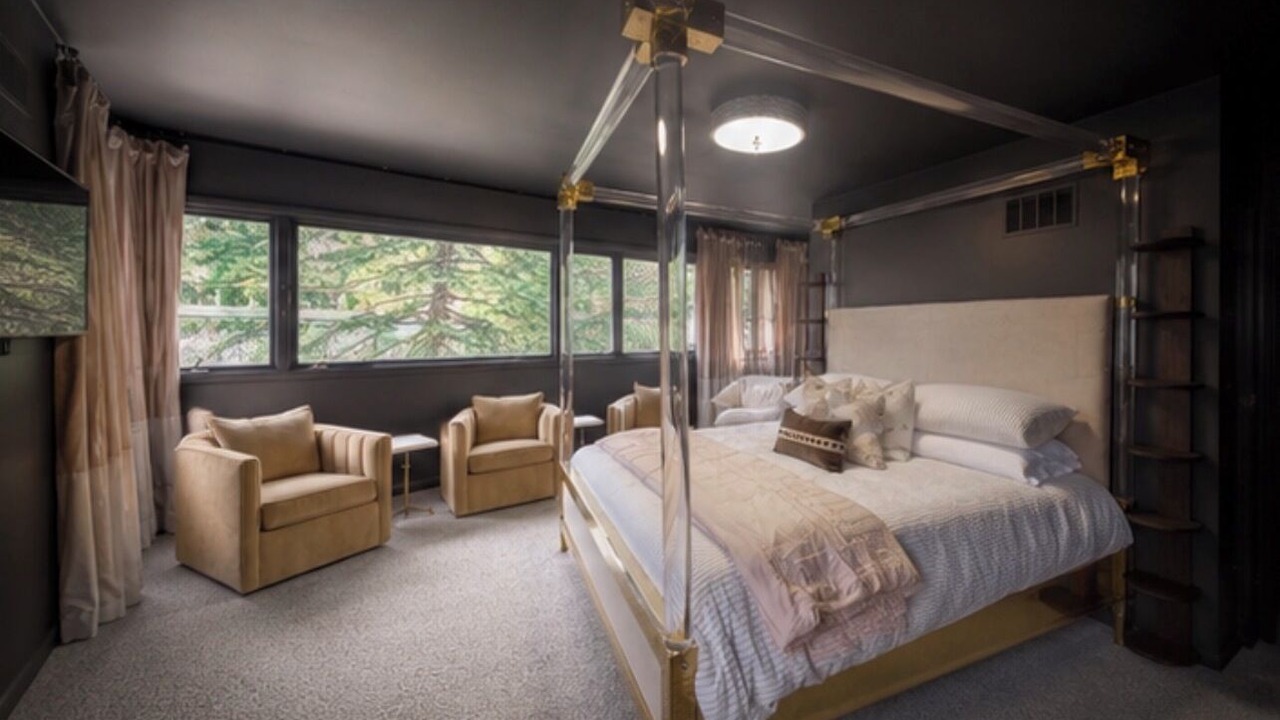 Photo of Bedroom in Grand Beach