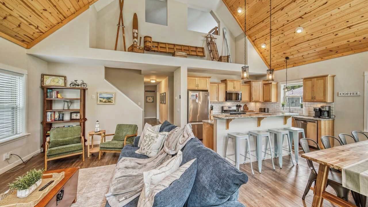 Photo of Livingroom in Miami Park