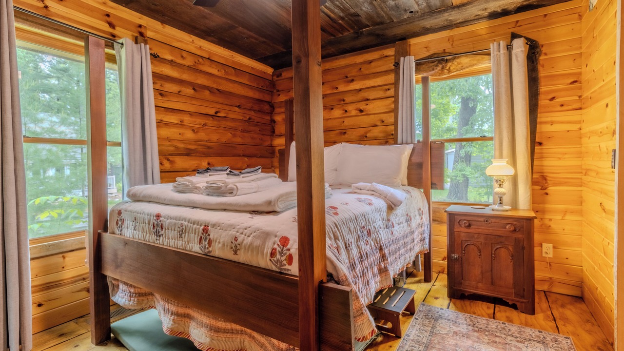 Photo of Bedroom in Elk Rapids