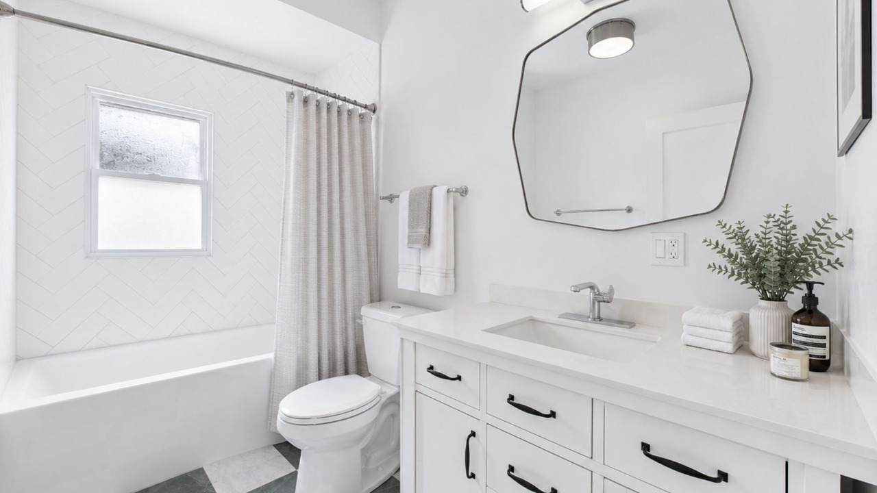 Photo of Bathroom in Woodlawn