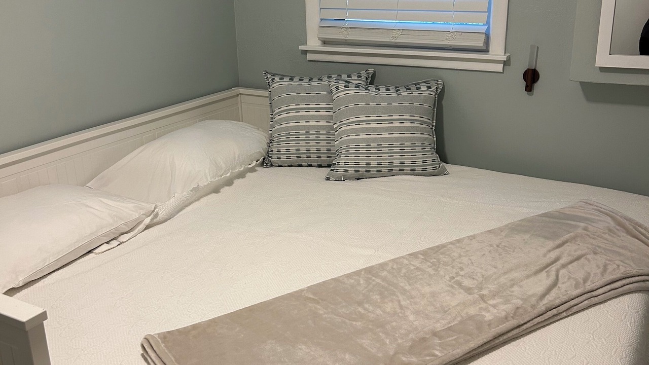 Photo of Bedroom in Paw Paw Lake