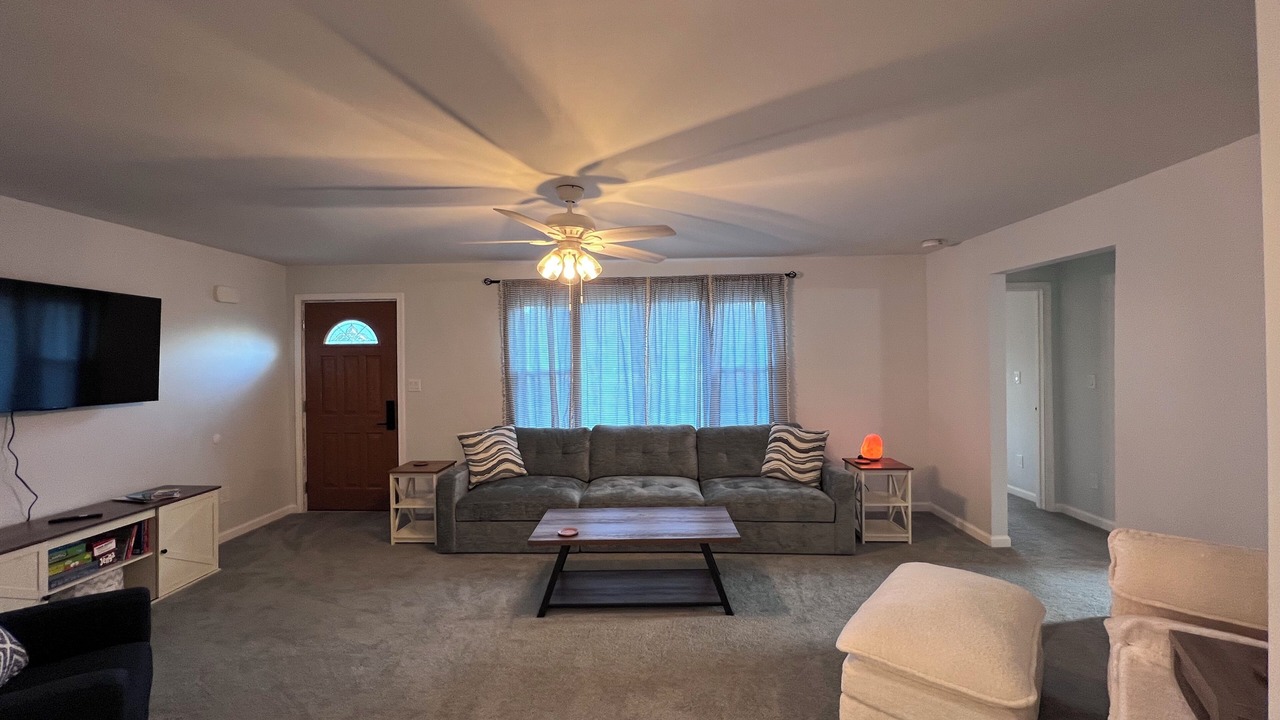 Photo of Livingroom in Wheeler
