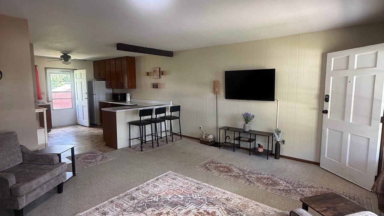Photo of Livingroom in Hoopeston