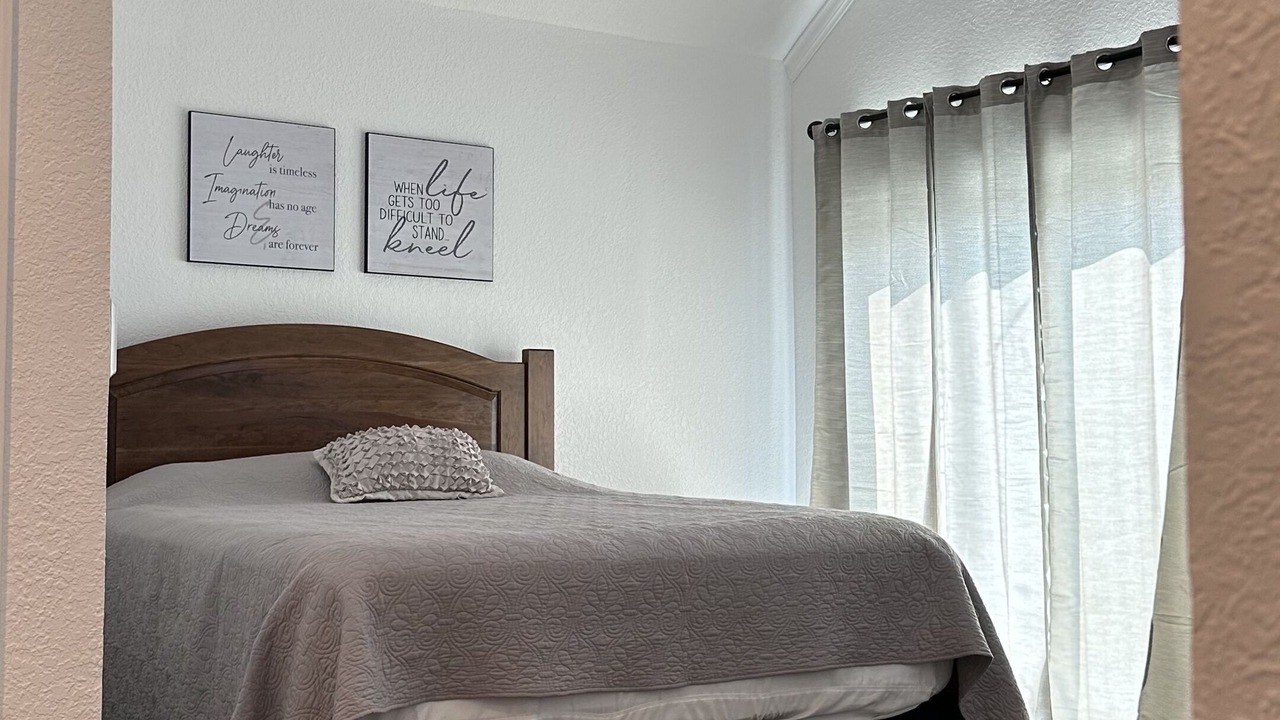 Photo of Bedroom in Nappanee