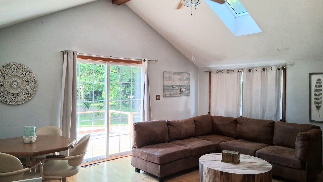 Photo of Livingroom in Sister Lakes