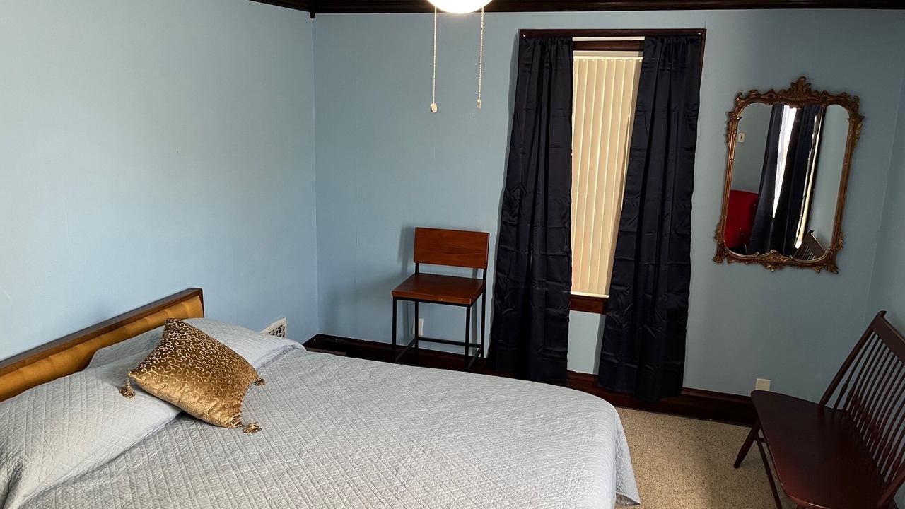 Photo of Bedroom in Whiting