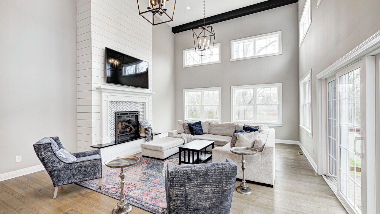 Photo of Livingroom in Ivy Hills