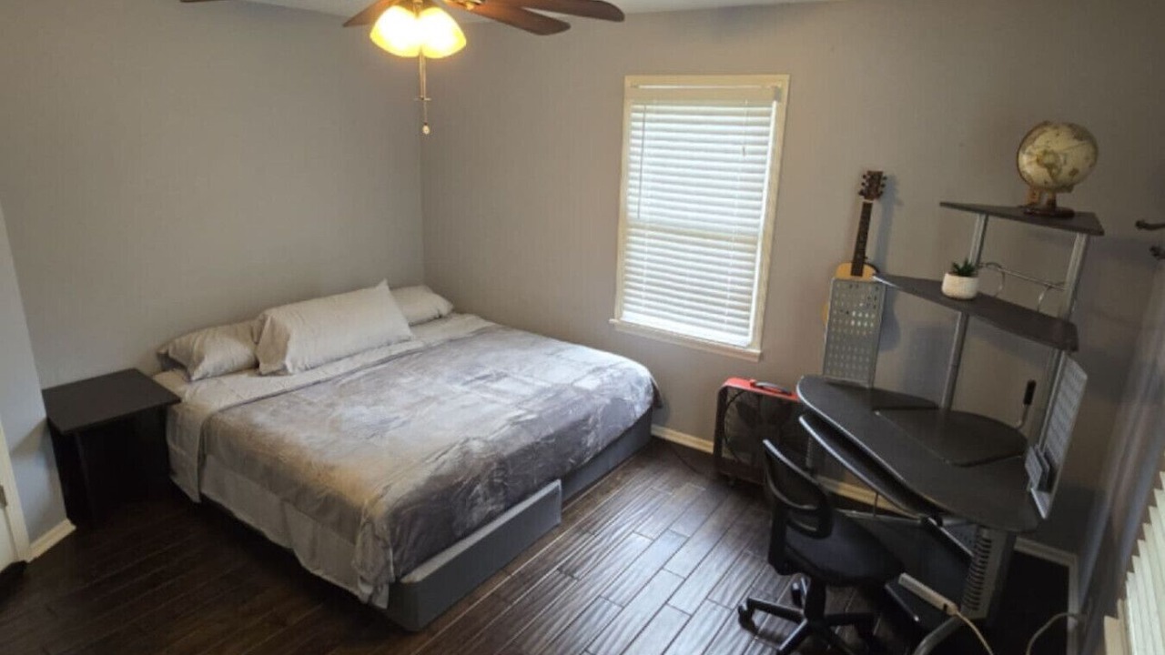 Photo of Bedroom in Spring Lake