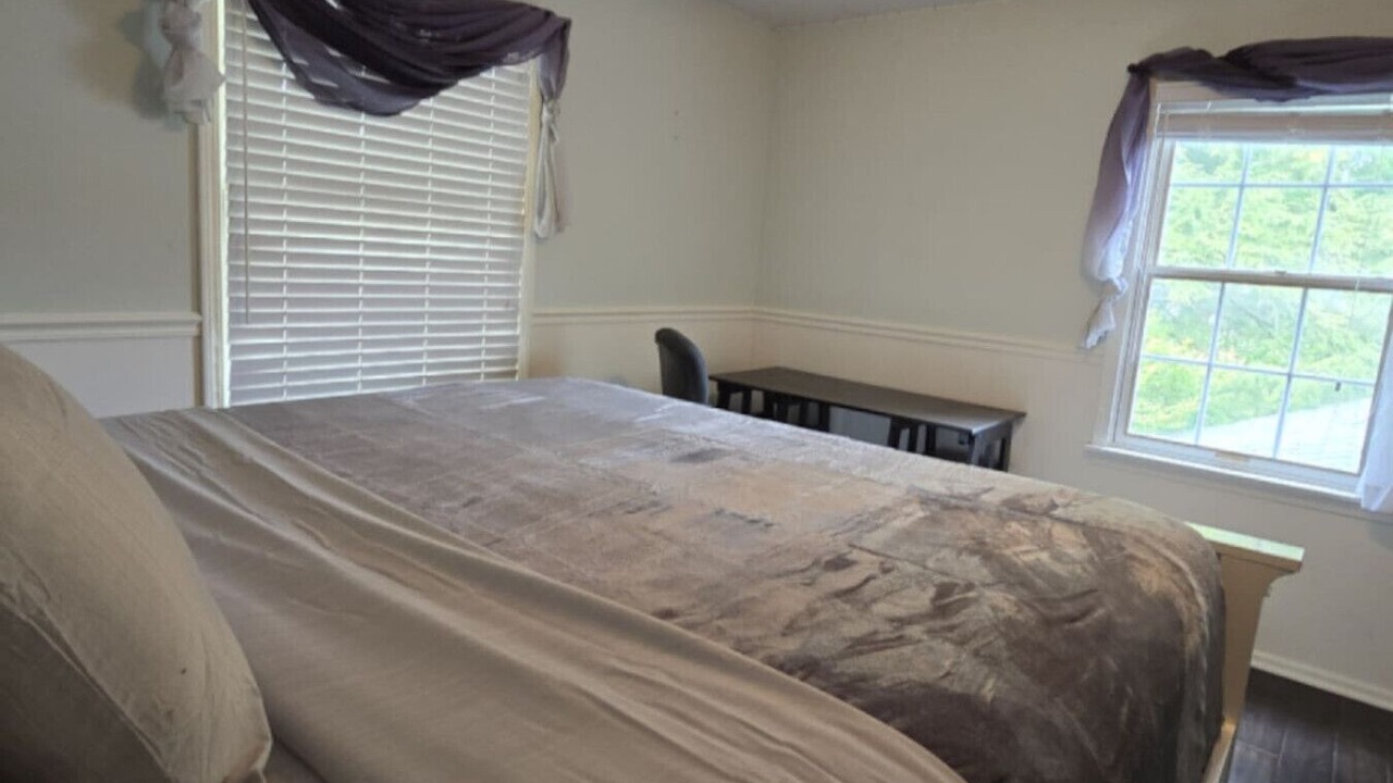 Photo of Bedroom in Spring Lake
