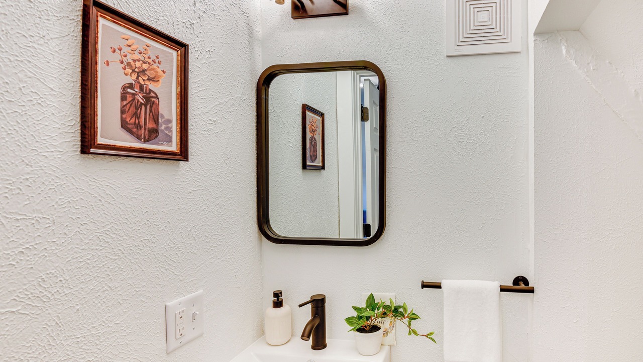 Photo of Bathroom in Near Northwest