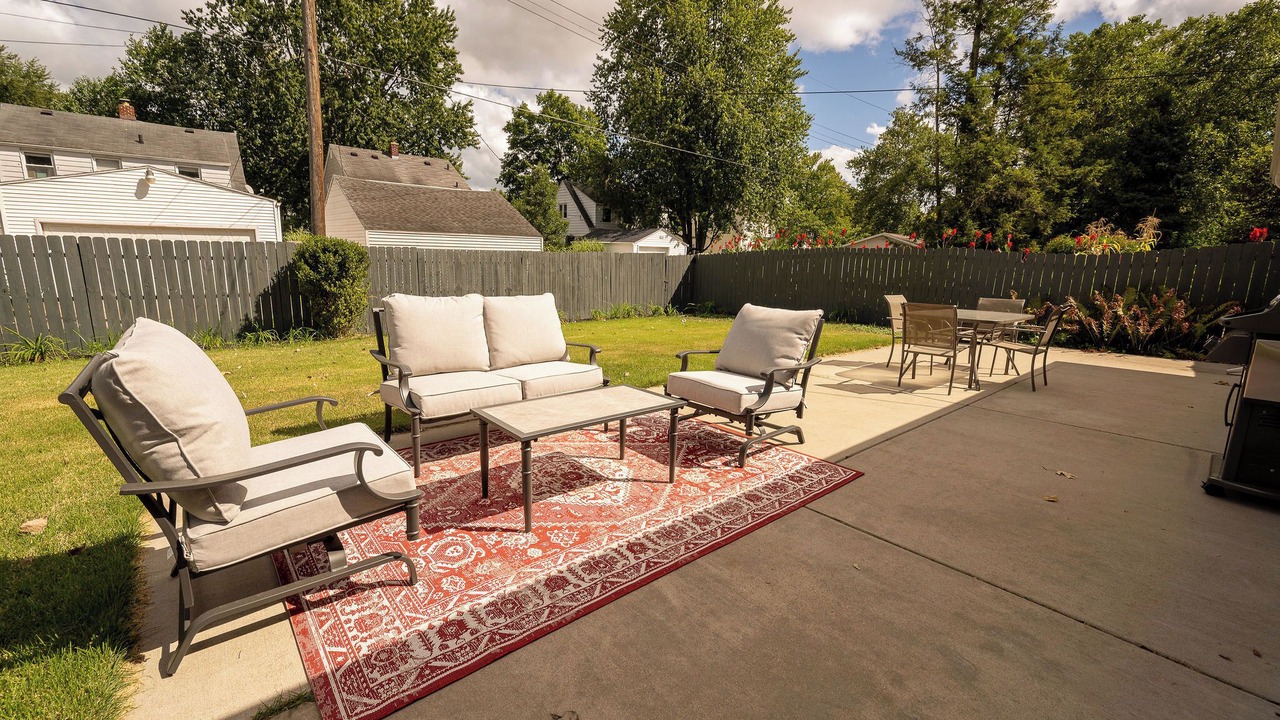 Photo of Outdoor in Near Northwest