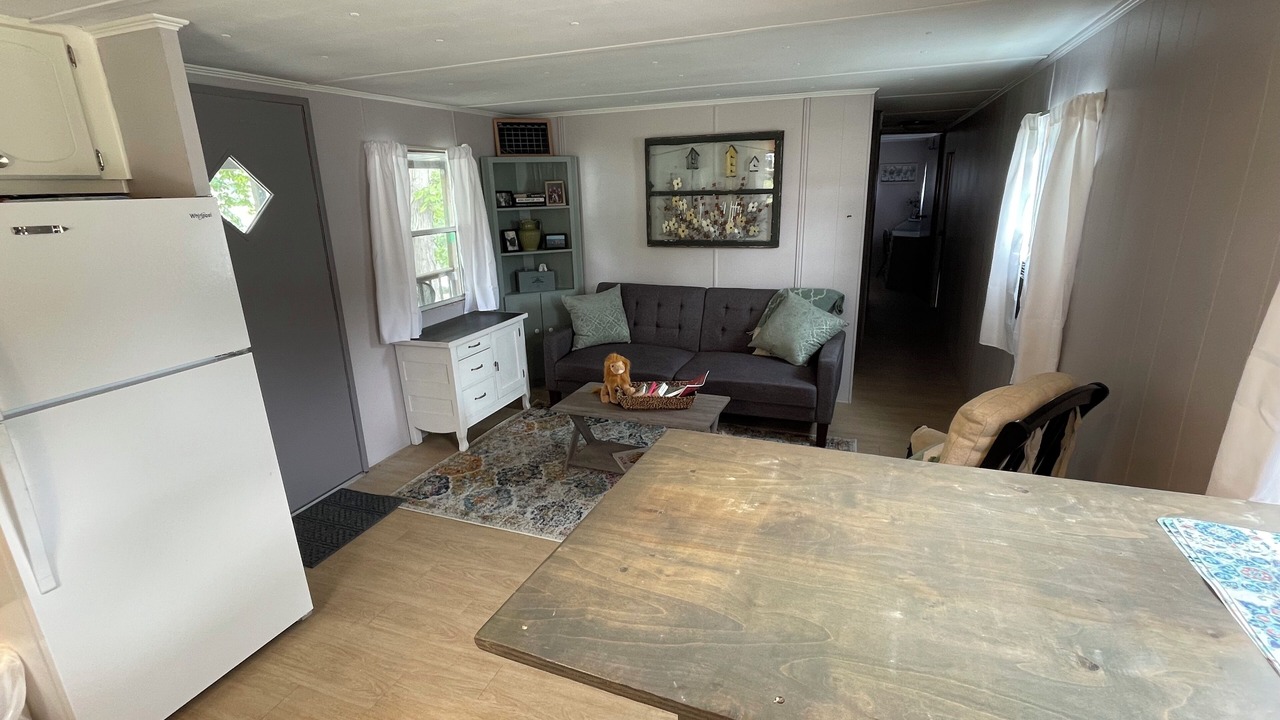 Photo of Livingroom in Laketon