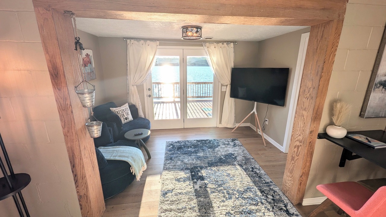 Photo of Livingroom in Cloverdale