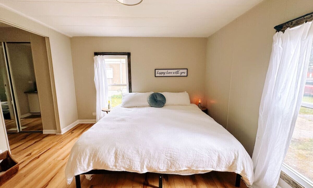 Photo of Bedroom in Dowagiac