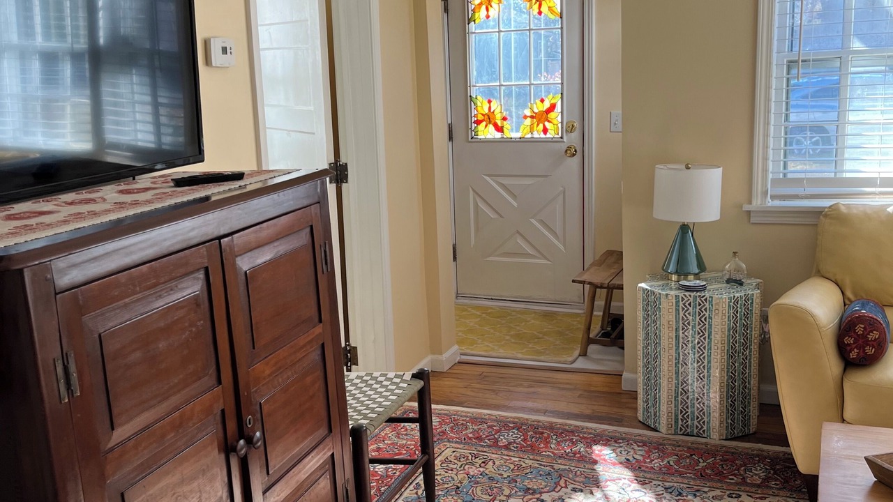 Photo of Livingroom in Hillsdale