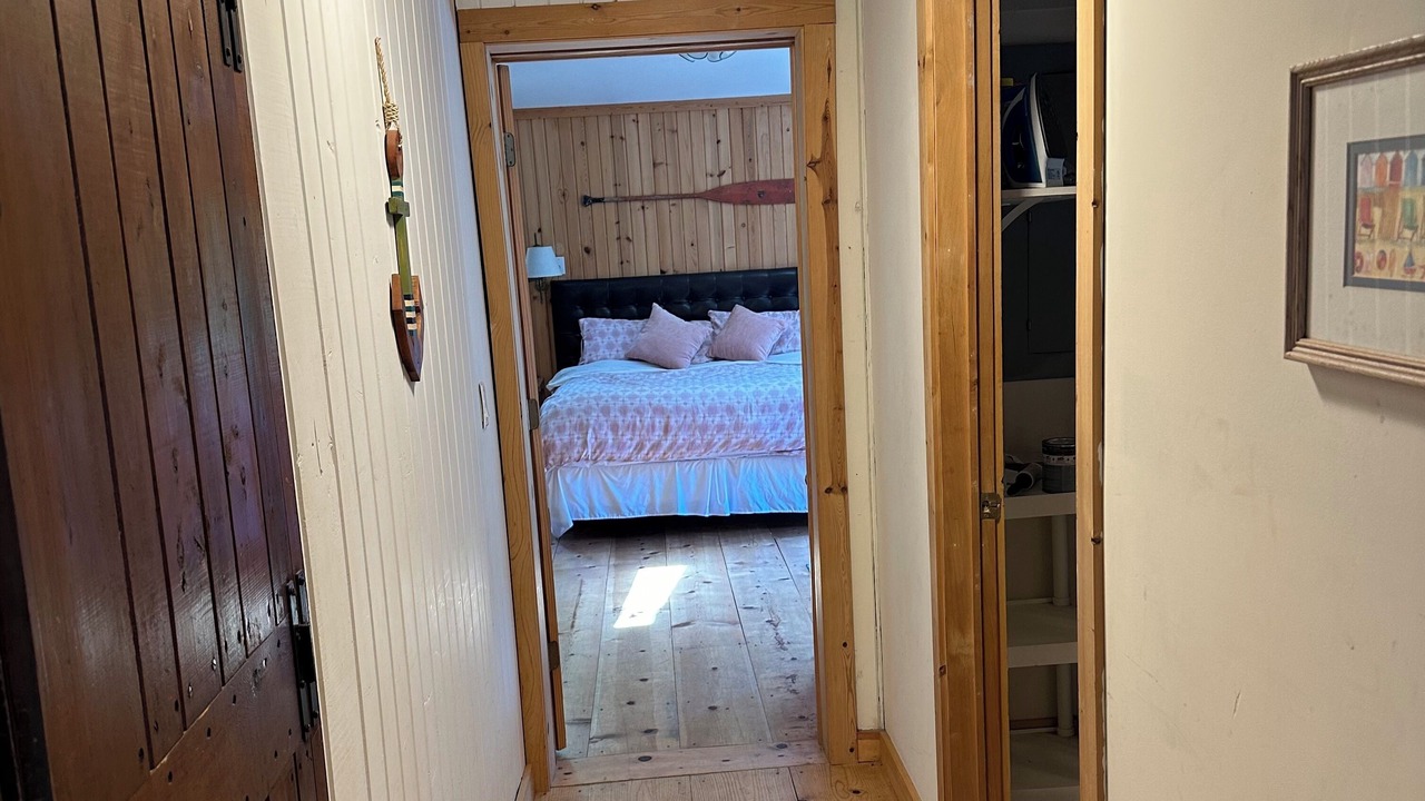 Photo of Bedroom in Harbert