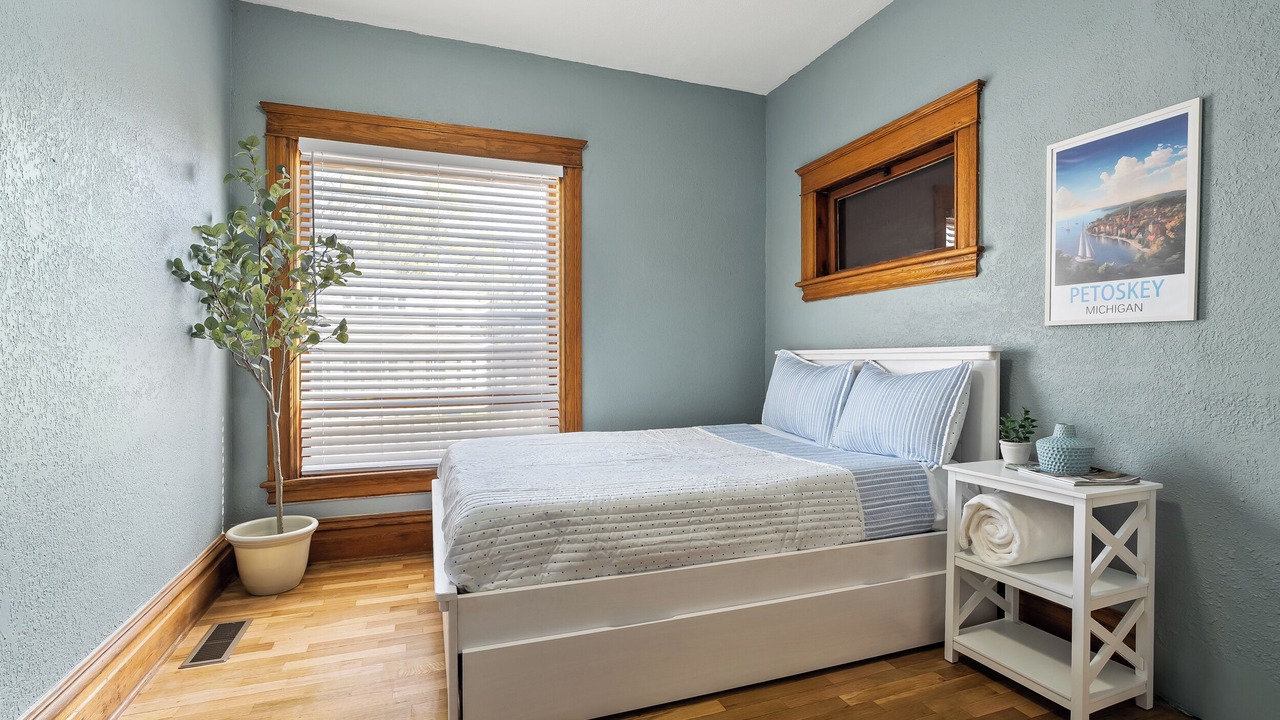 Photo of Bedroom in Battle Creek