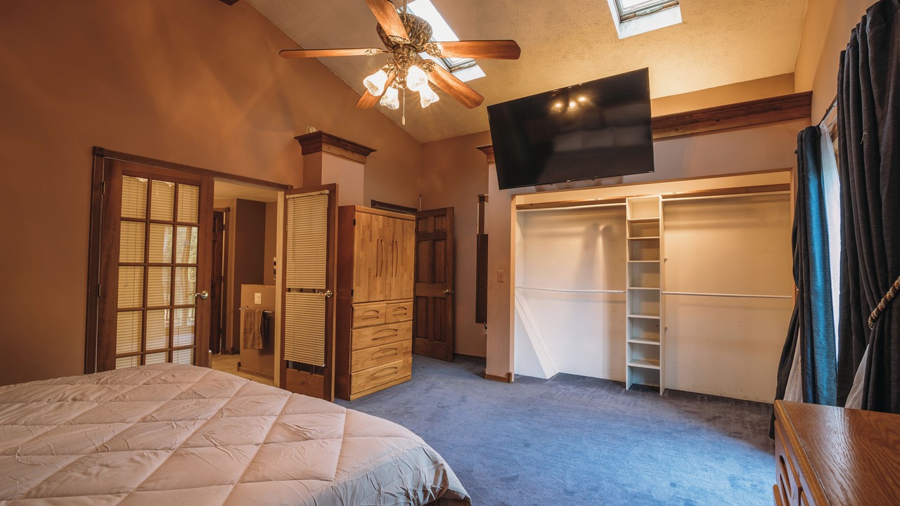 Photo of Bedroom in Michigan City