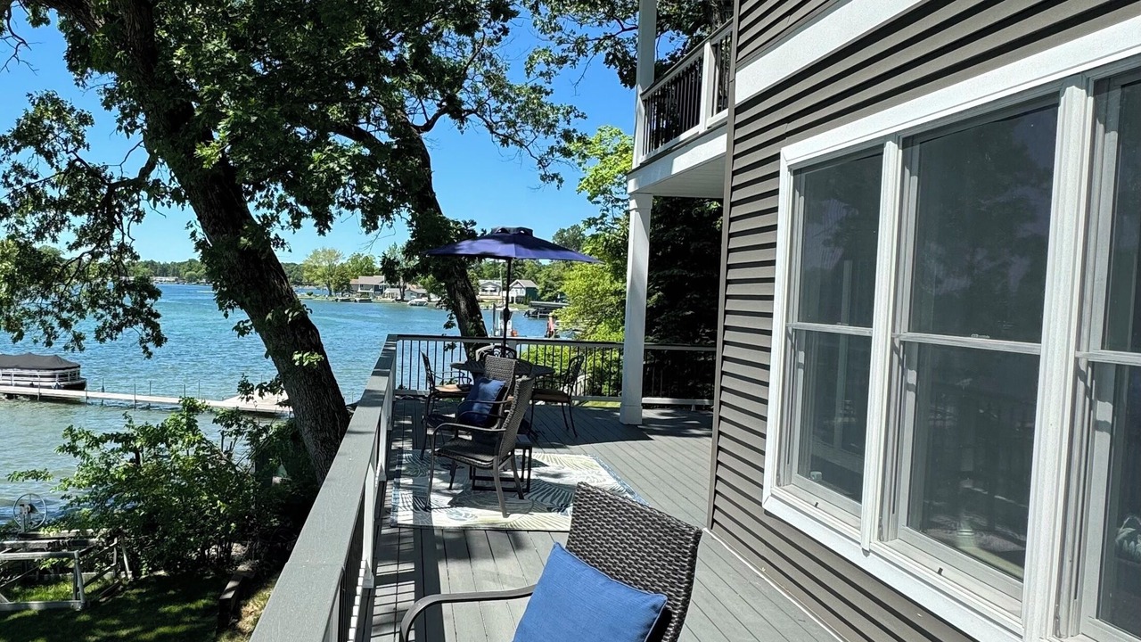 Photo of Patio Balcony in Sister Lakes