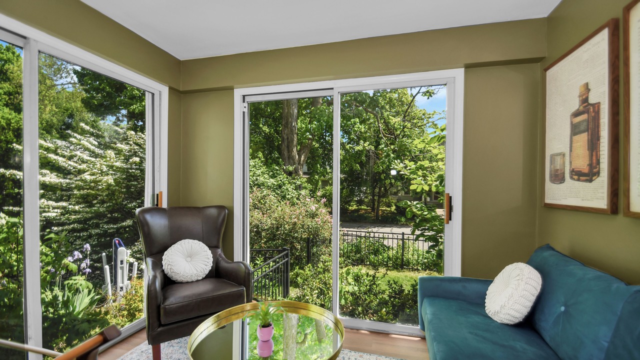 Photo of Livingroom in Northshore Triangle