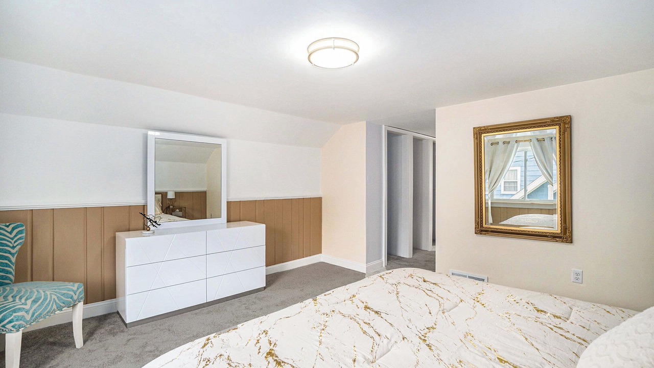 Photo of Bedroom in Lakeside