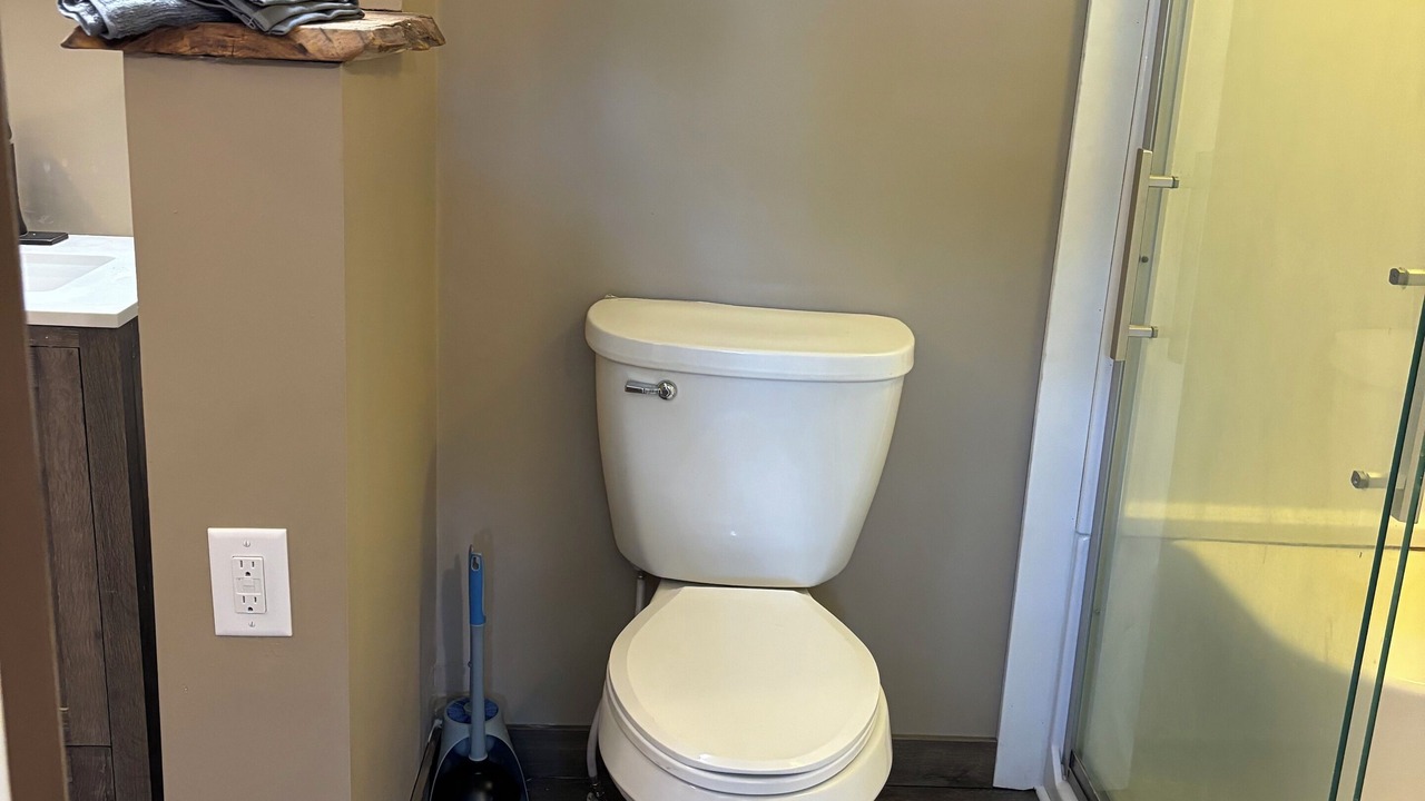 Photo of Bathroom in Union City