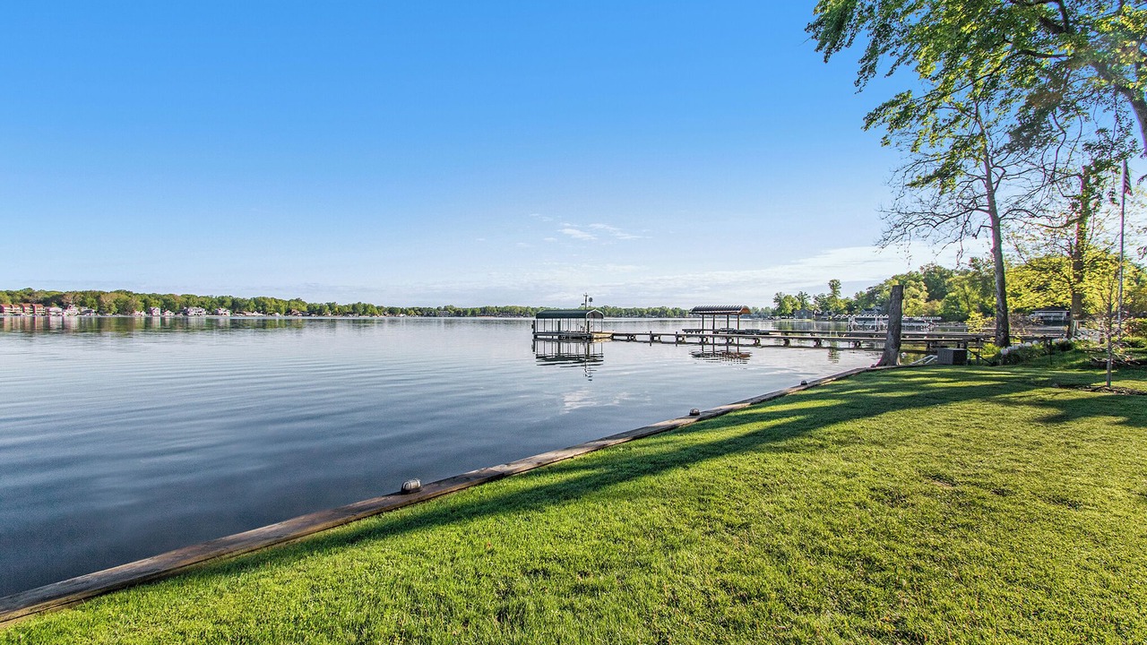 Photo of Outdoor in Paw Paw Lake
