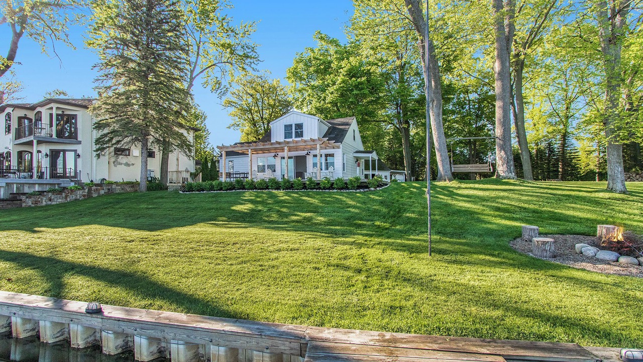 Photo of Outdoor in Paw Paw Lake