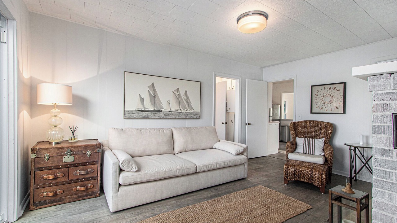 Photo of Livingroom in Paw Paw Lake