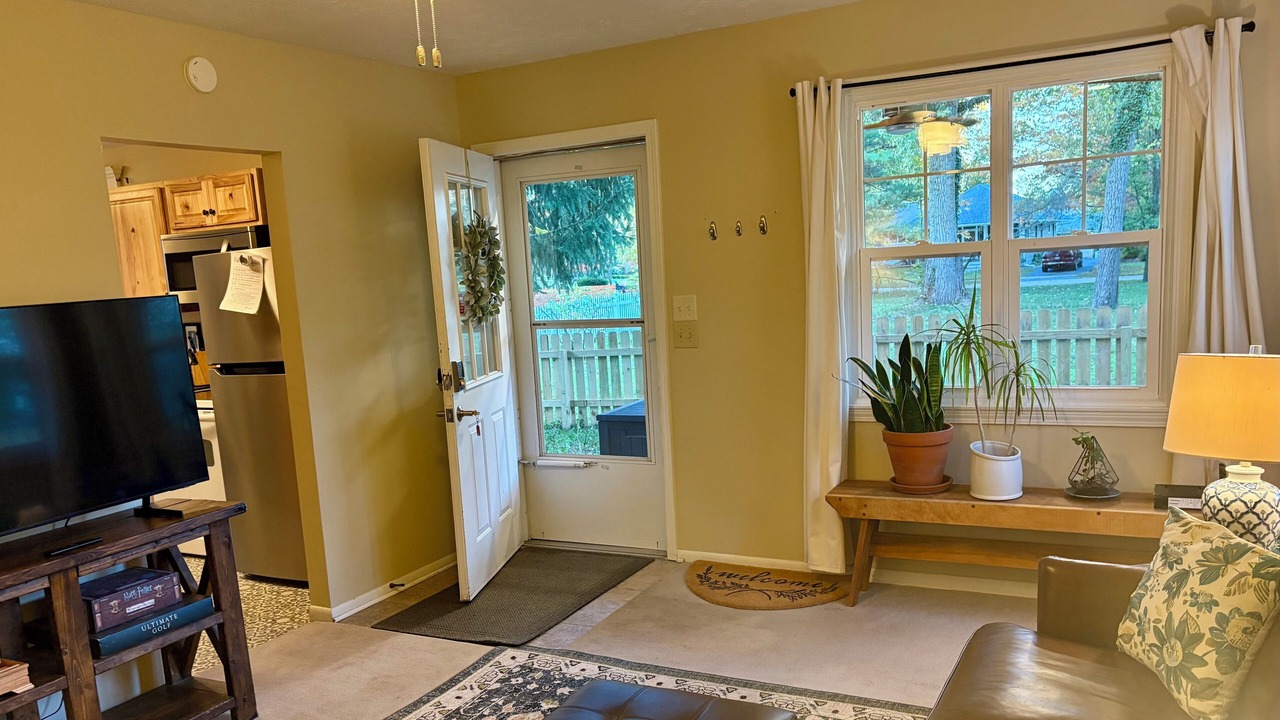 Photo of Livingroom in Saugatuck