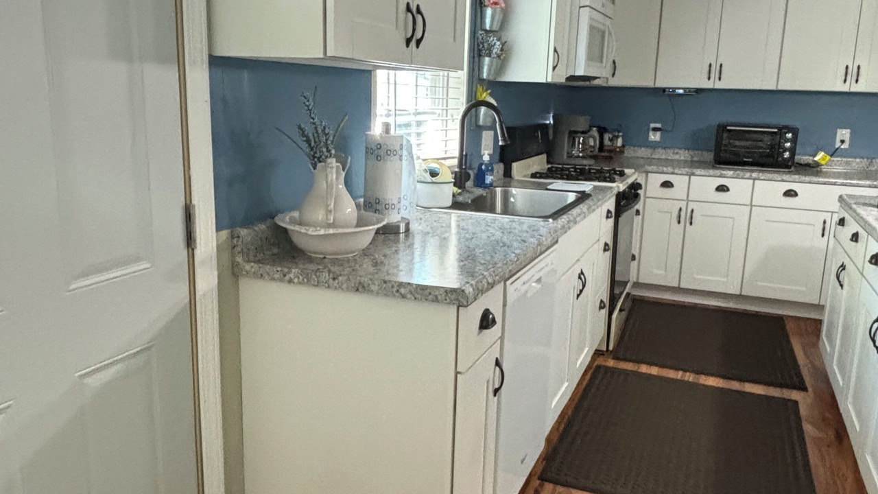Photo of Kitchen in Crystal