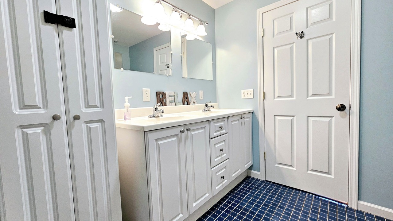 Photo of Bathroom in Beachwood-Bluffton
