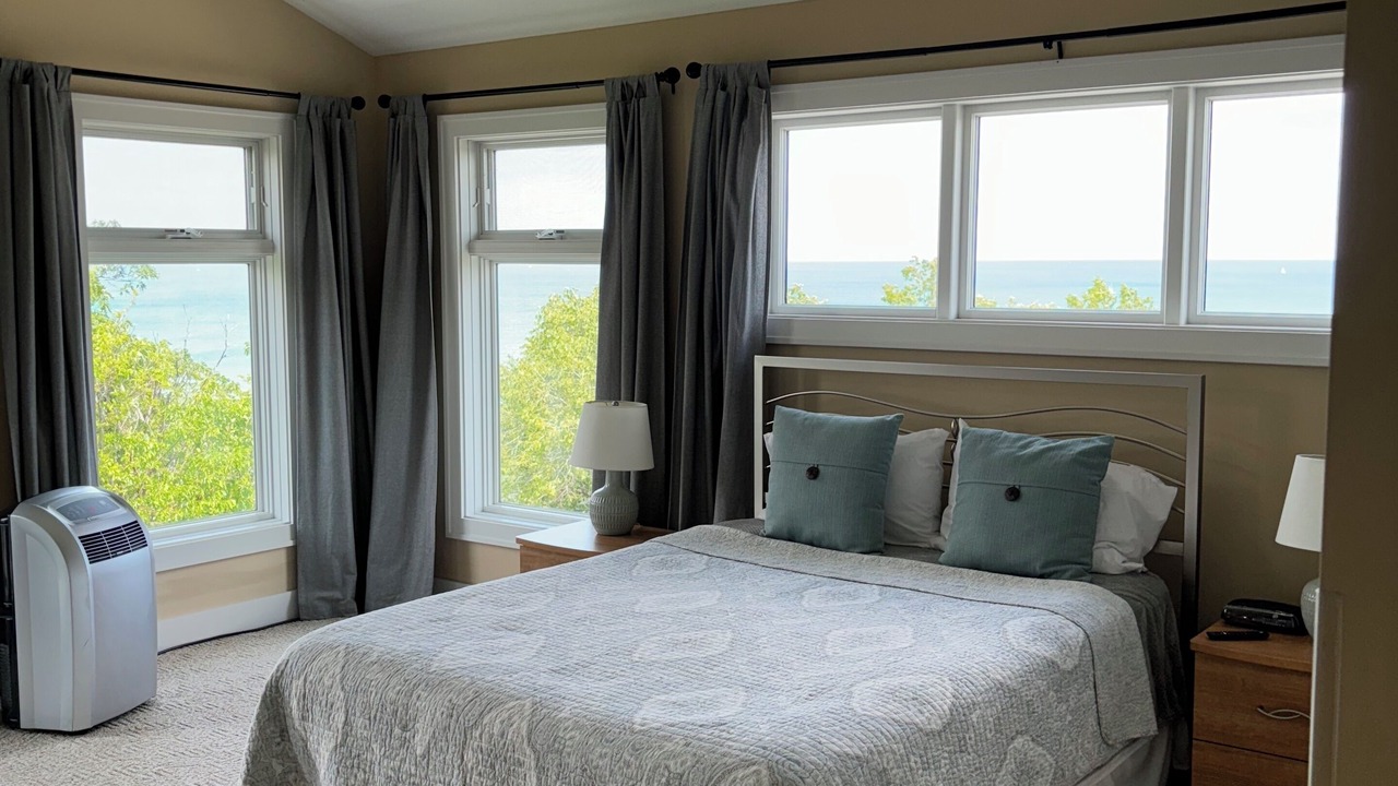 Photo of Bedroom in Michigan City