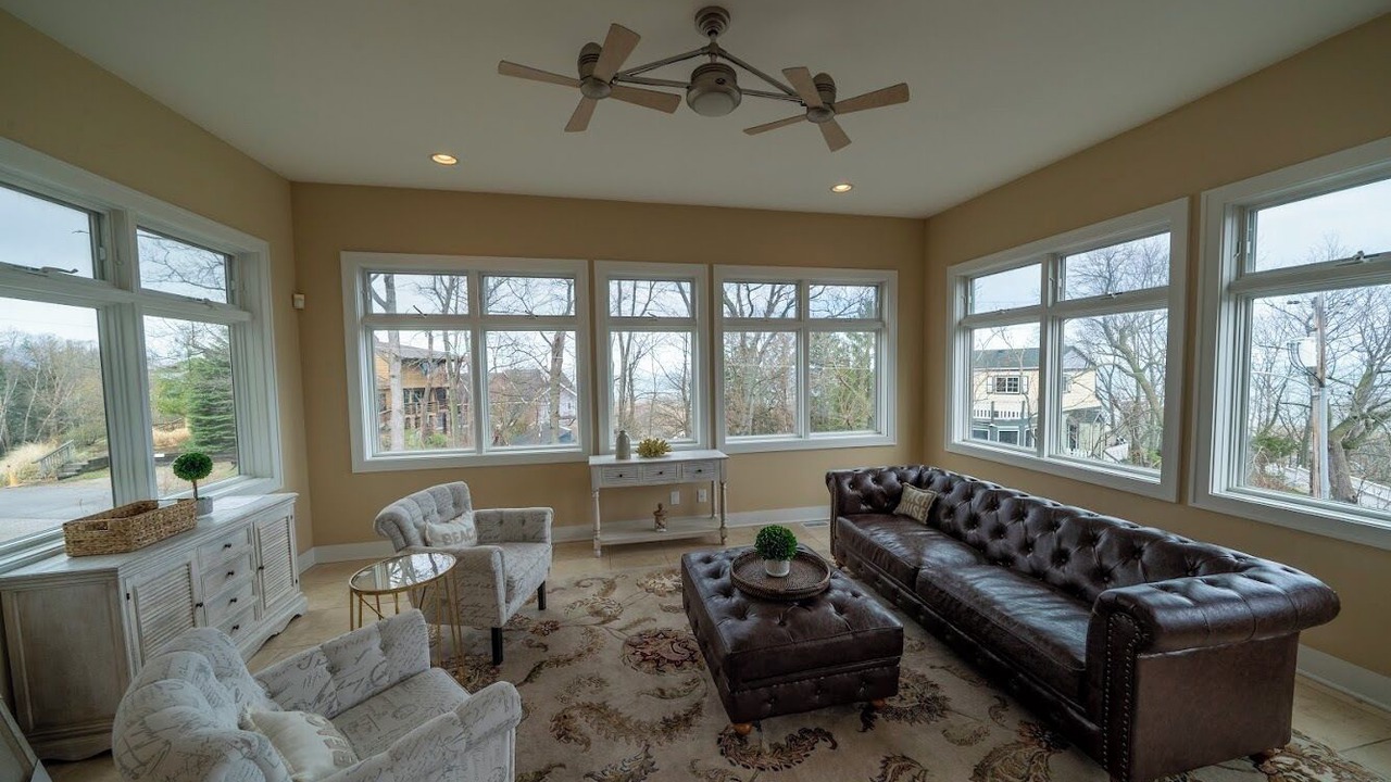 Photo of Livingroom in Michigan City