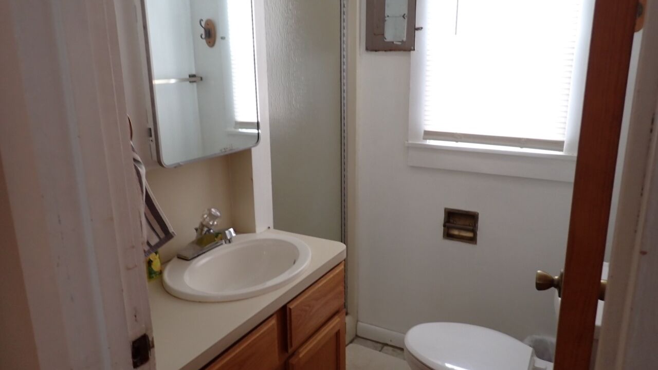 Photo of Bathroom in White Cloud