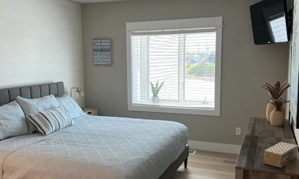 Photo of Bedroom in Spring Lake