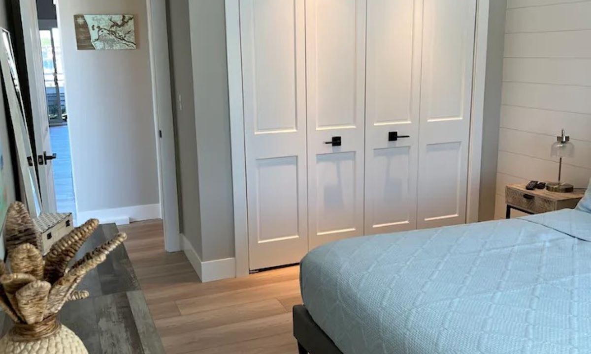 Photo of Bedroom in Spring Lake