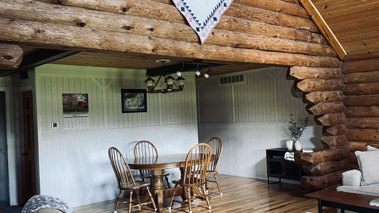 Photo of Livingroom in Shipshewana