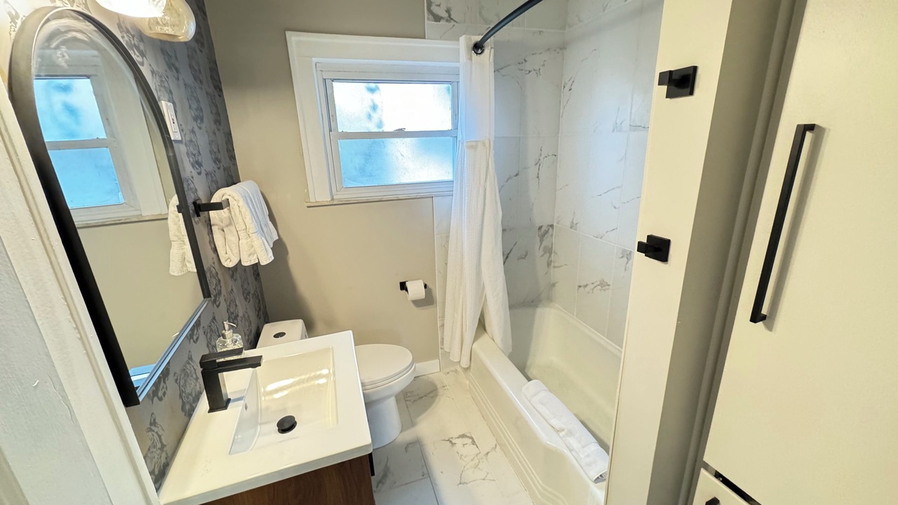 Photo of Bathroom in Flint