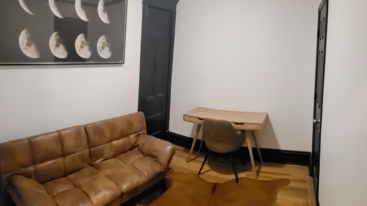 Photo of Livingroom in Woodlawn