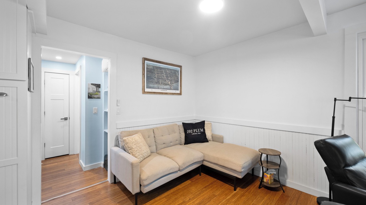 Photo of Bedroom in Lakeside