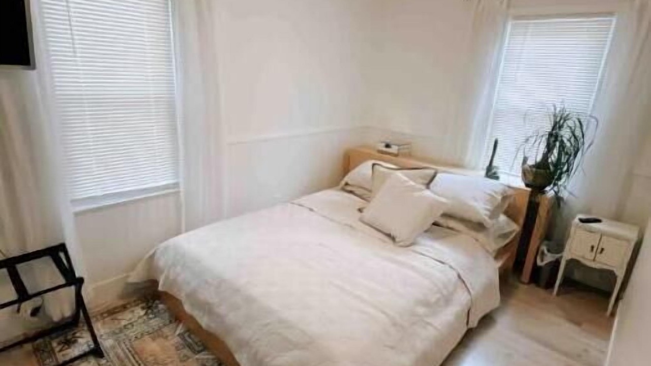 Photo of Bedroom in Spring Lake