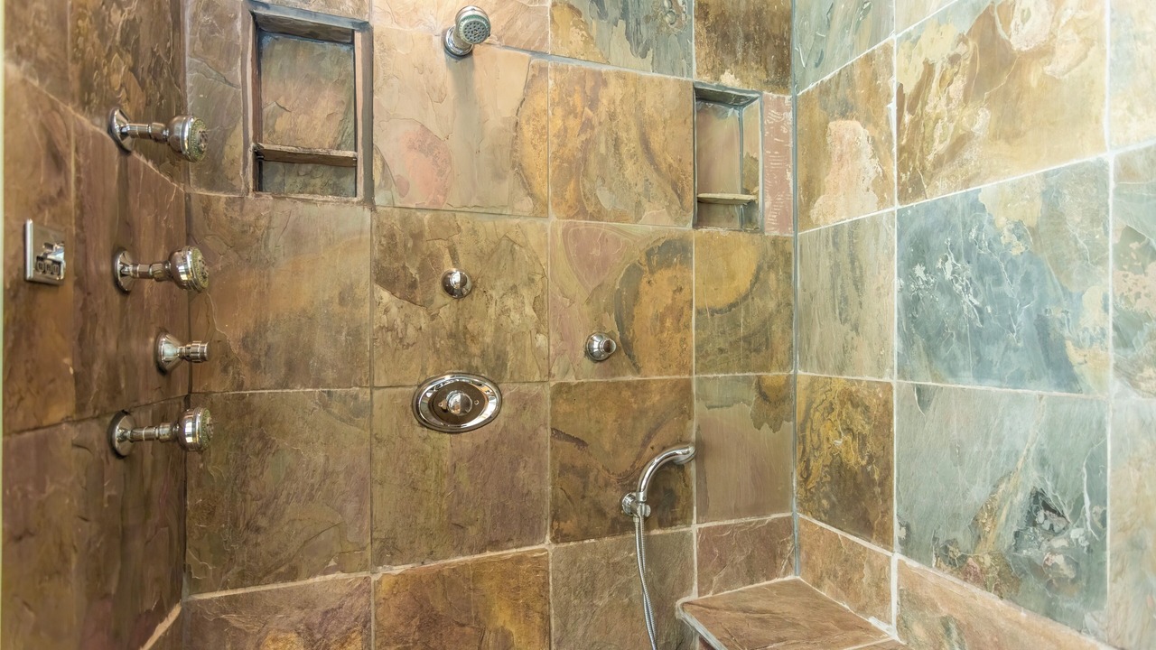 Photo of Bathroom in Lakeside
