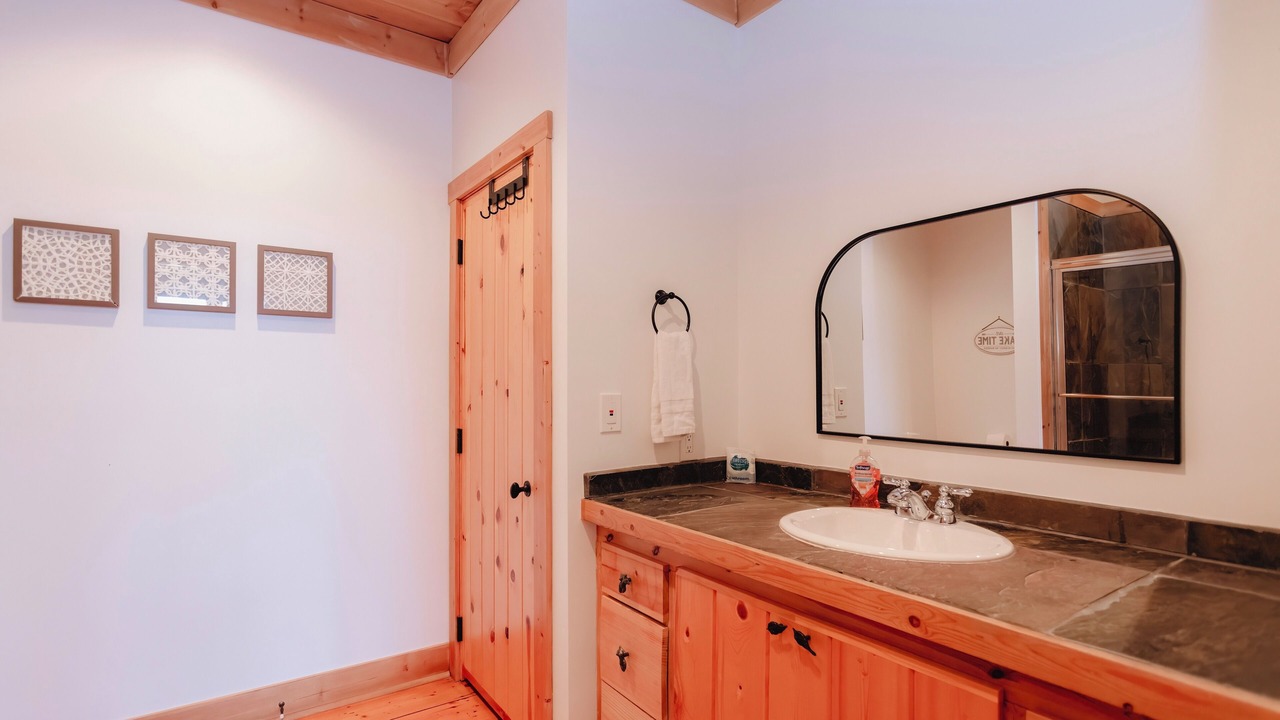 Photo of Bathroom in Lakeside