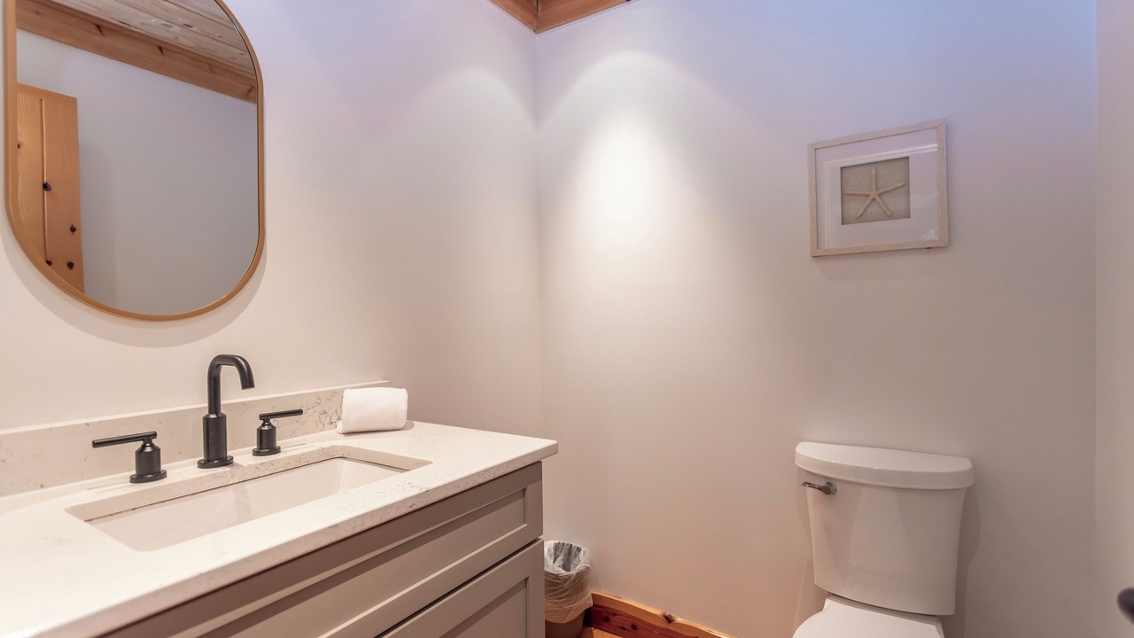 Photo of Bathroom in Lakeside