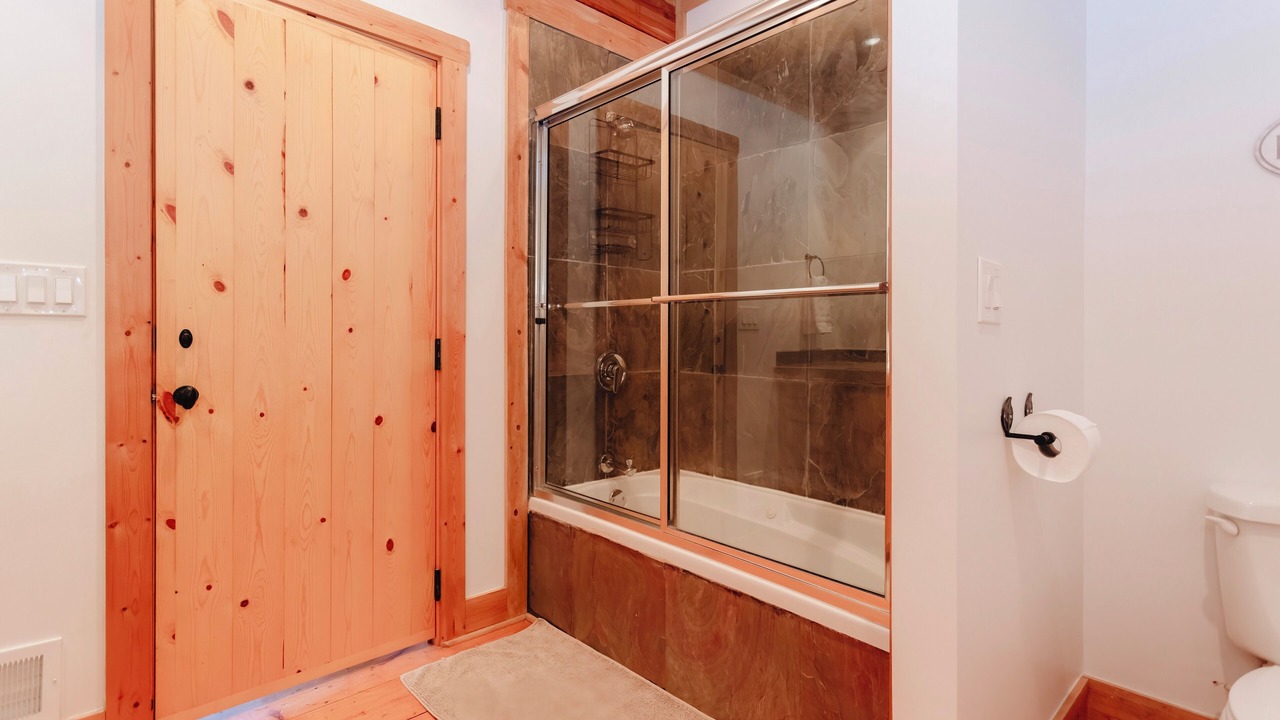 Photo of Bathroom in Lakeside