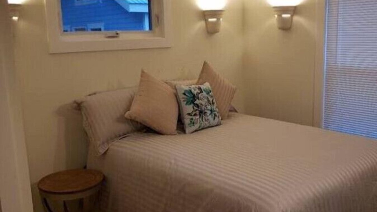 Photo of Bedroom in Paw Paw Lake
