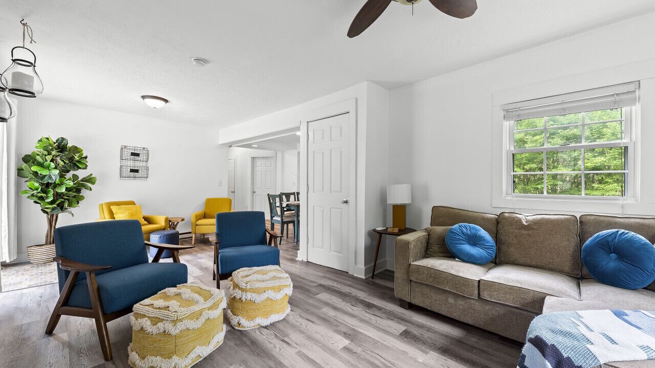 Photo of Livingroom in Paw Paw Lake