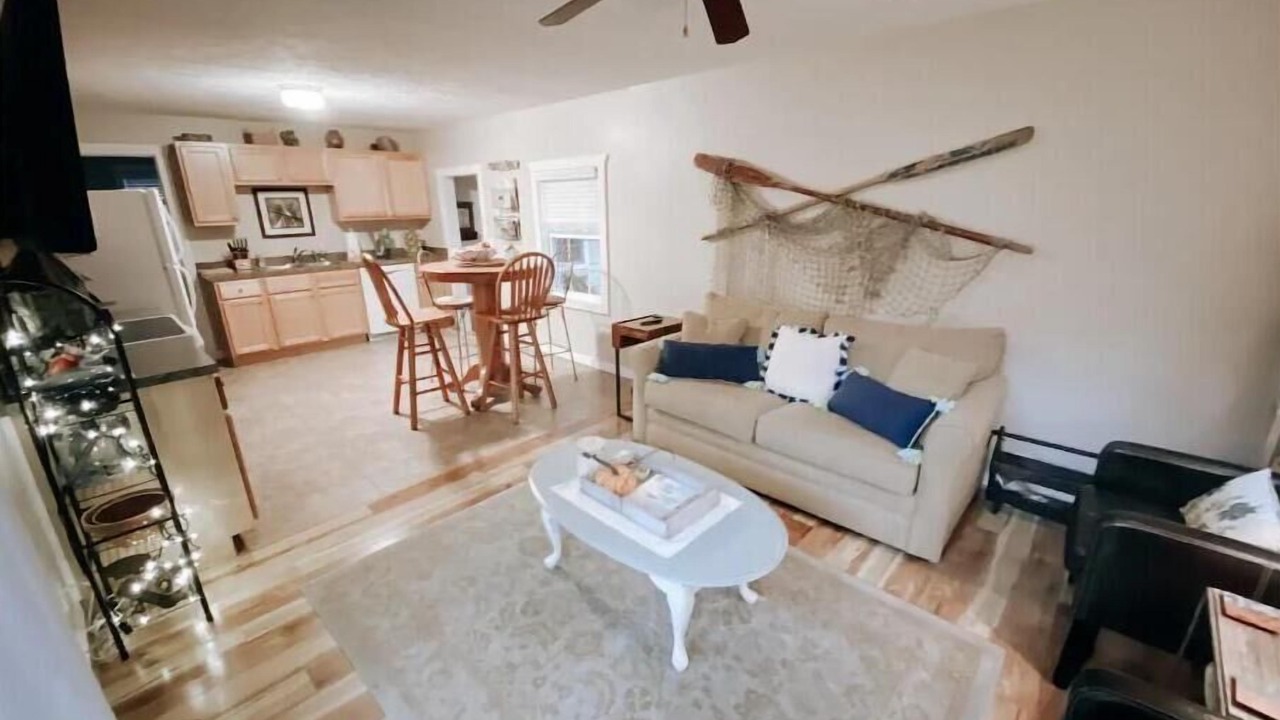 Photo of Livingroom in Spring Lake